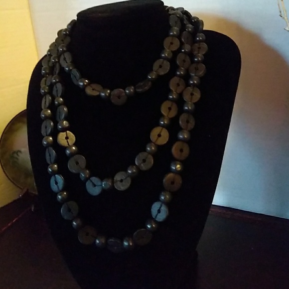 VTG Hand-crafted Xtra Long Wooden Bead Necklace - Picture 3 of 8
